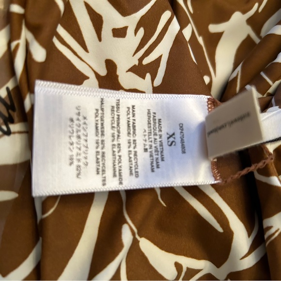 Madewell Double Strap, One Shoulder, One Piece Flora Sepia Abstract Swim Suit - Picture 10 of 10